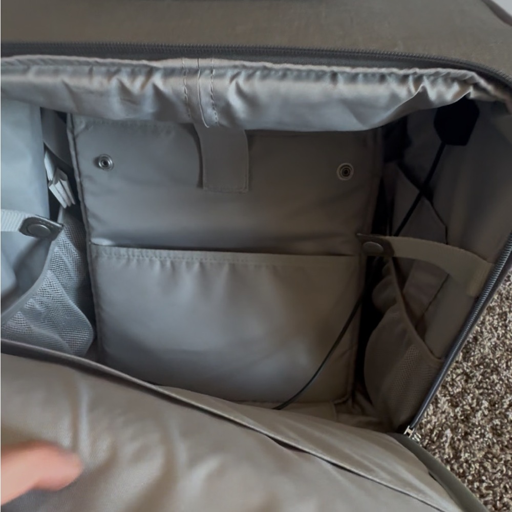Baggallini Expandable Underseat Carry On - Picture 2 of 2